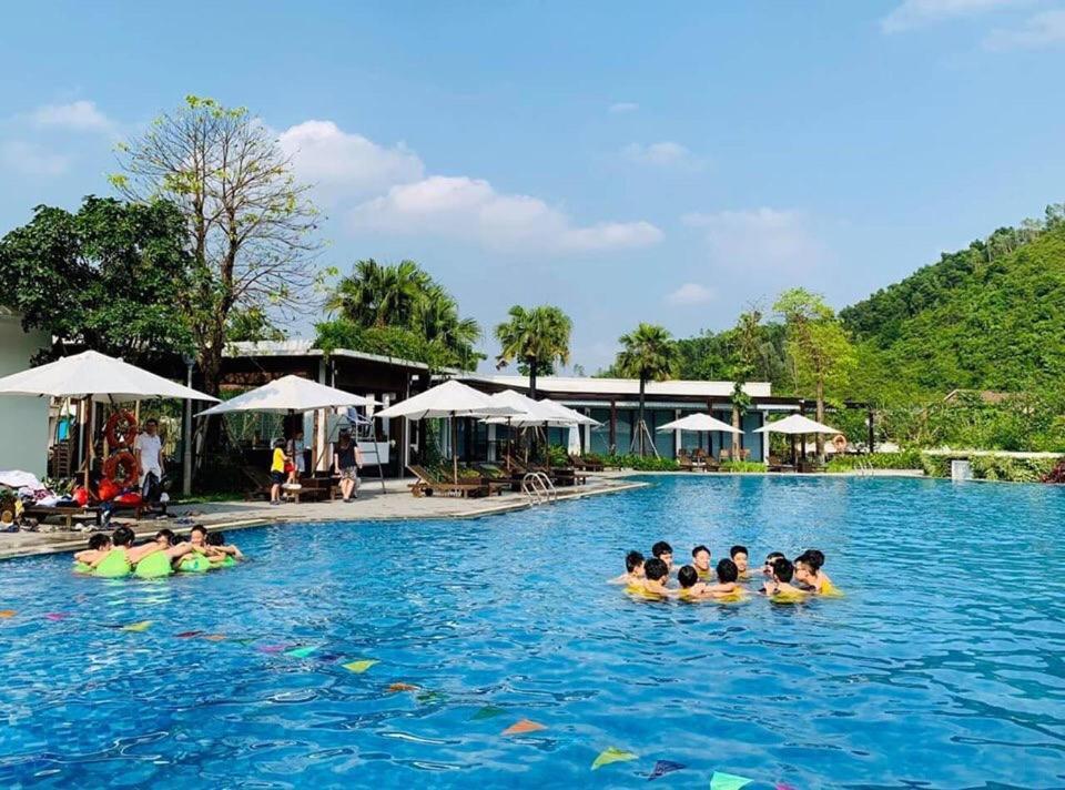 Xanh Villas Resort & Spa Luxury Hanoi Exterior photo