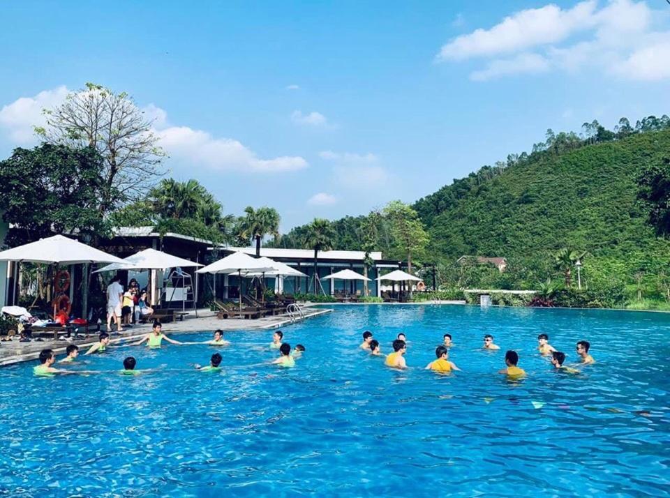 Xanh Villas Resort & Spa Luxury Hanoi Exterior photo